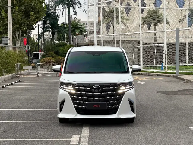 Toyota Alphard — Фото автомобиля 2