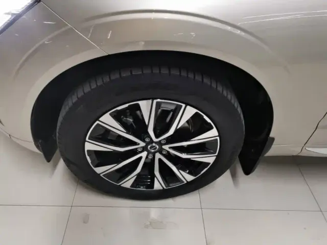 Volvo XC60 — Фото автомобиля 22