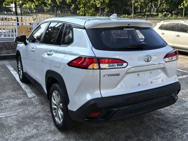 Toyota Frontlander — Фото автомобиля 9