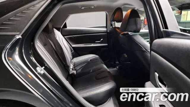Hyundai AVANTE Avante (CN7) — Фото автомобиля 12