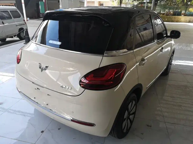 Wuling Bingo — Фото автомобиля 6