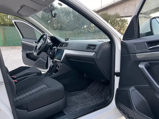 Volkswagen Lavida — Фото автомобиля 15