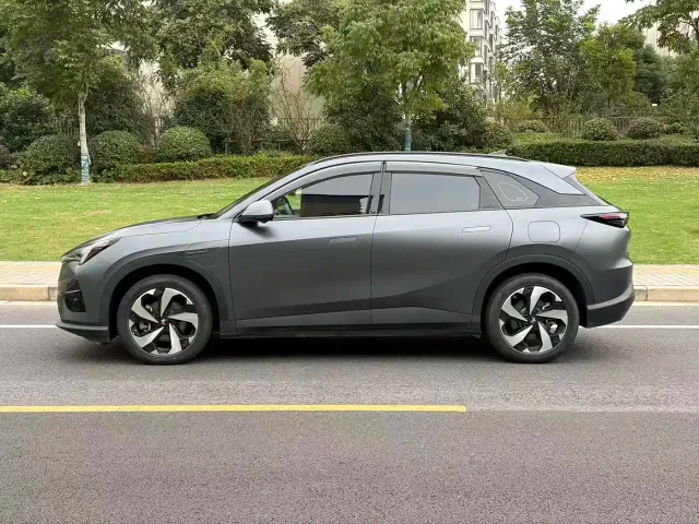 Arcfox Alpha T5 — Фото автомобиля 7
