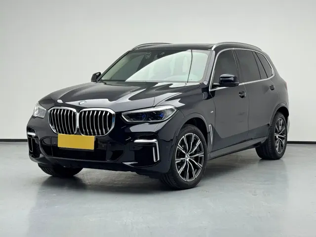 Фотография автомобиля — BMW X5