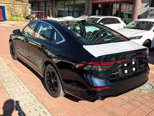 Honda Accord — Фото автомобиля 9