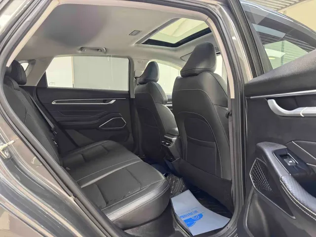 Geely Emgrand — Фото автомобиля 9