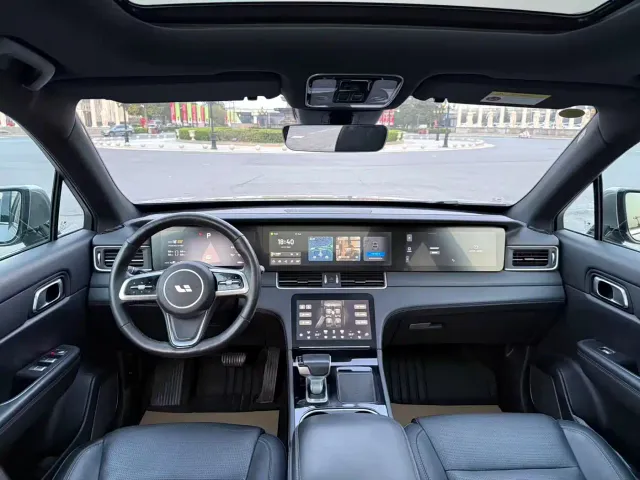 Li Auto ONE — Фото автомобиля 5
