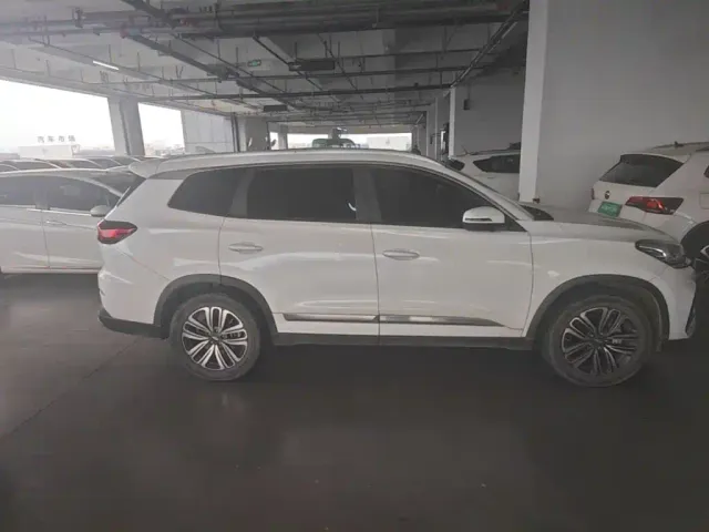 Chery Tiggo 8 — Фото автомобиля 26