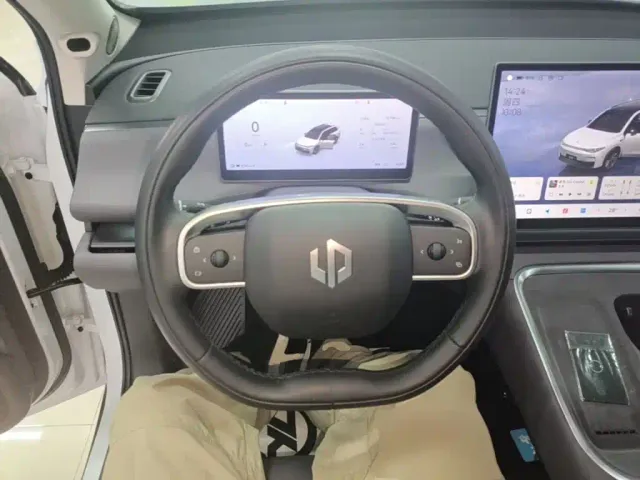 Leapmotor C16 — Фото автомобиля 10