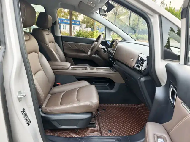 Wuling Starlight 730 — Фото автомобиля 24