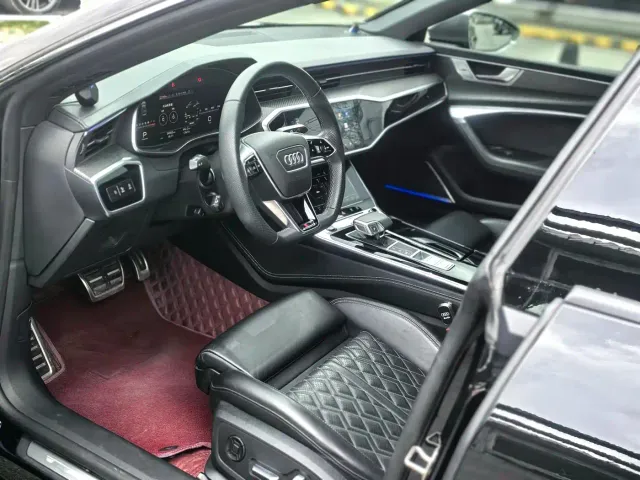 Audi A7 — Фото автомобиля 10