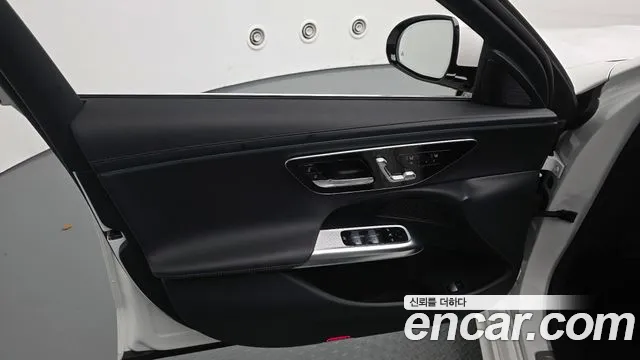 Mercedes-Benz E-Class — Фото автомобиля 13