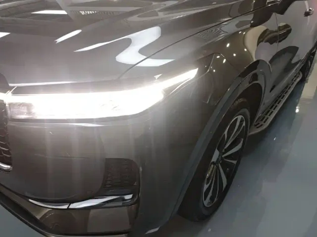 Li Auto ONE — Фото автомобиля 23