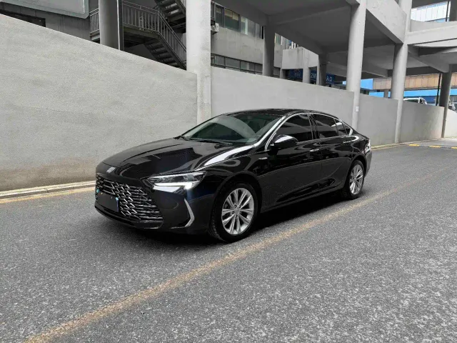Buick Regal — Фото автомобиля 3