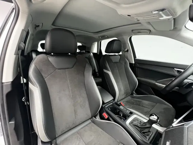 Audi Q3 — Фото автомобиля 10