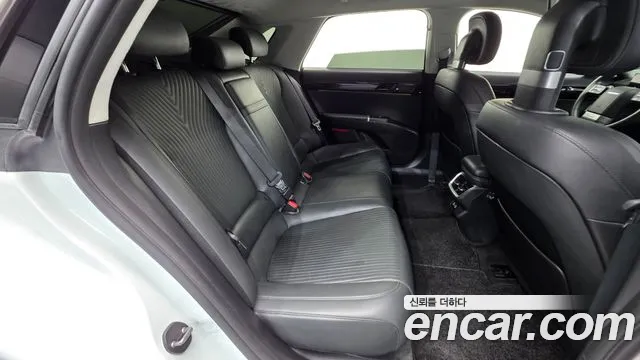 Hyundai Grandeur Grandeur (GN7) 3.5 Бензин 2WD — Фото автомобиля 19