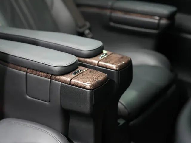 Toyota Alphard — Фото автомобиля 29