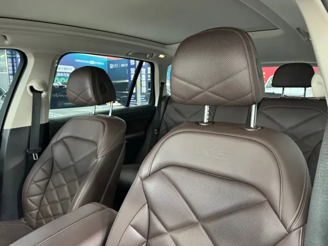 BMW X5 — Фото автомобиля 8