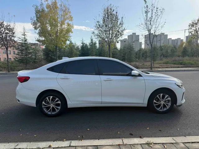Buick Verano — Фото автомобиля 3