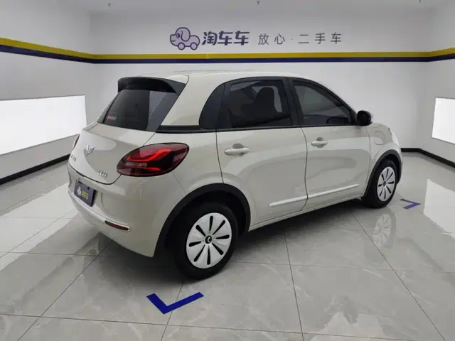 Wuling Bingo — Фото автомобиля 3