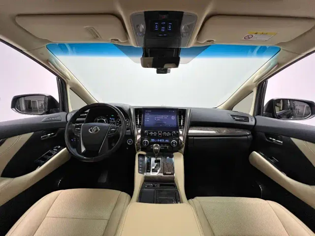 Toyota Vellfire — Фото автомобиля 12