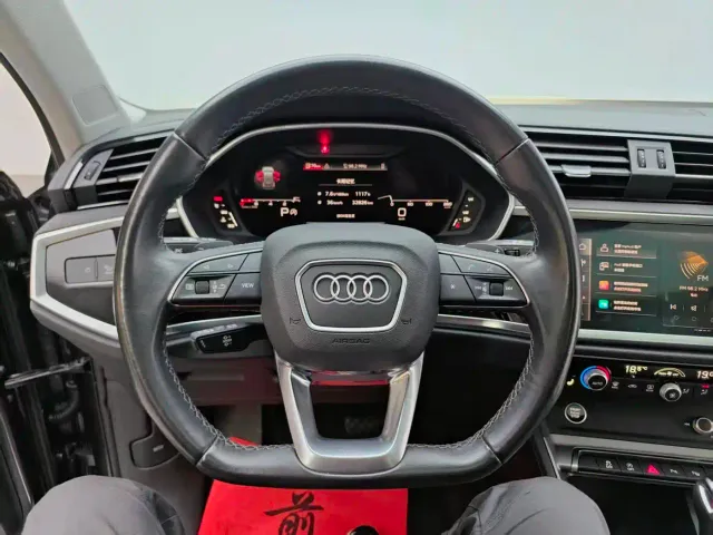 Audi Q3 — Фото автомобиля 22