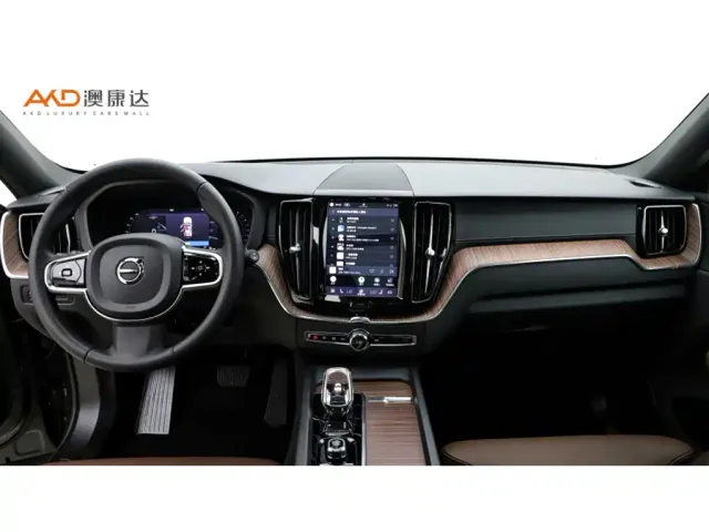 Volvo XC60 — Фото автомобиля 5