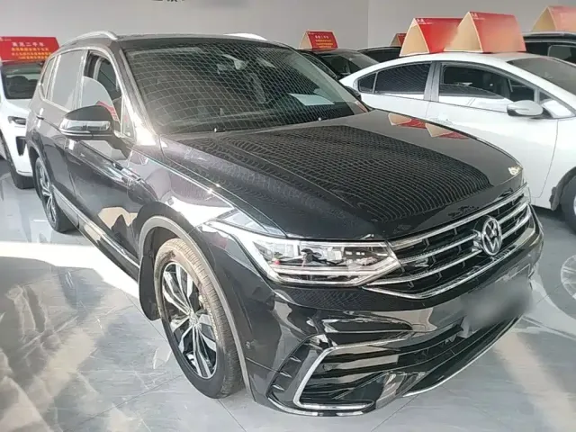 Volkswagen Tiguan L — Фото автомобиля 3