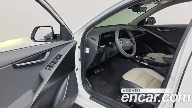 Kia Niro The All New Niro Signature — Фото автомобиля 8