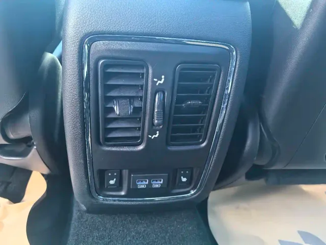 Jeep Grand Cherokee — Фото автомобиля 9