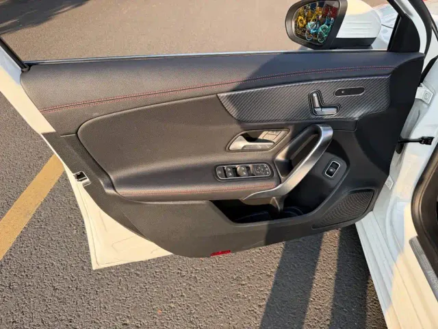 Mercedes-Benz A-Class — Фото автомобиля 6