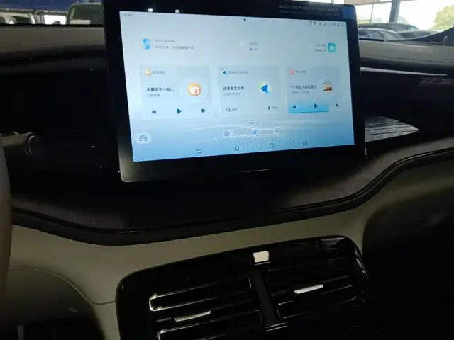 BYD Qin PLUS — Фото автомобиля 12
