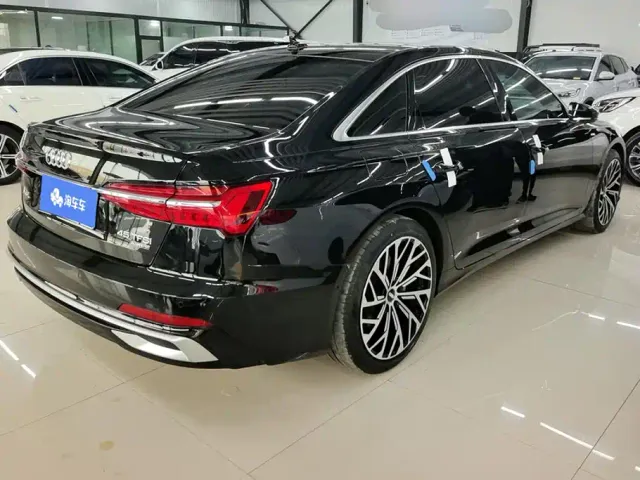Audi A6L — Фото автомобиля 3