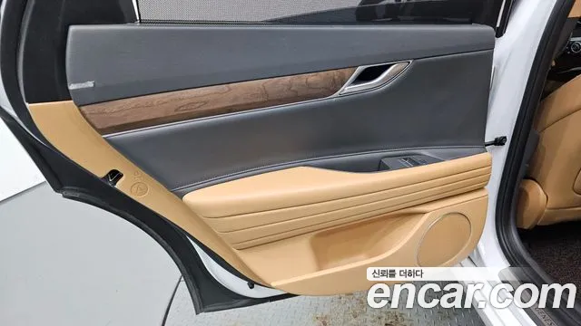 Genesis G80 RG3 — Фото автомобиля 14