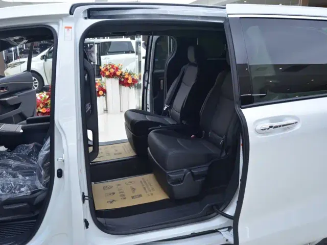 Toyota Granvia — Фото автомобиля 5