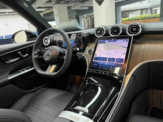 Mercedes-Benz Mercedes-Benz GLC 2023 Facelift GLC 300 L 4MATIC Sport 7-Seater — Фото автомобиля 10