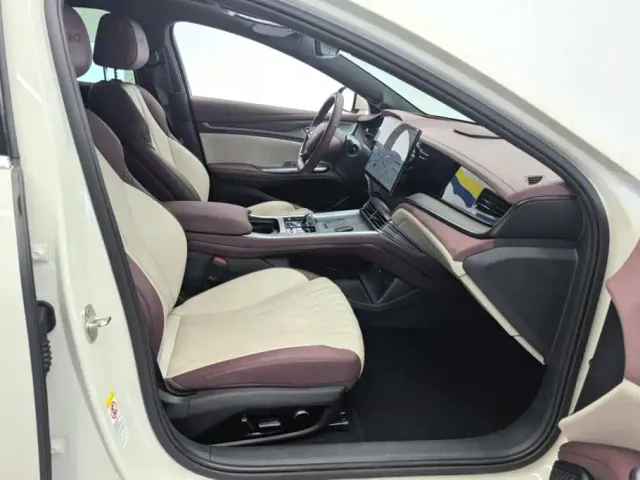 BYD Seal — Фото автомобиля 8