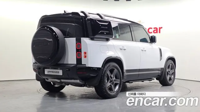 Land Rover Defender — Фото автомобиля 2