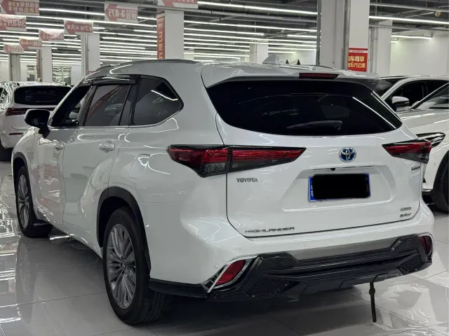 Toyota Highlander — Фото автомобиля 9