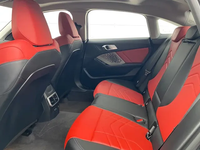 BMW 2 Series — Фото автомобиля 12