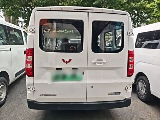 Wuling Yangguang — Фото автомобиля 5