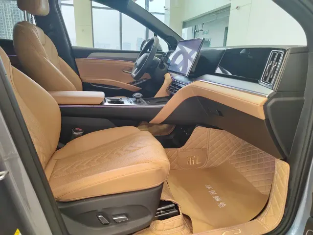 BYD Song L DM-i — Фото автомобиля 12