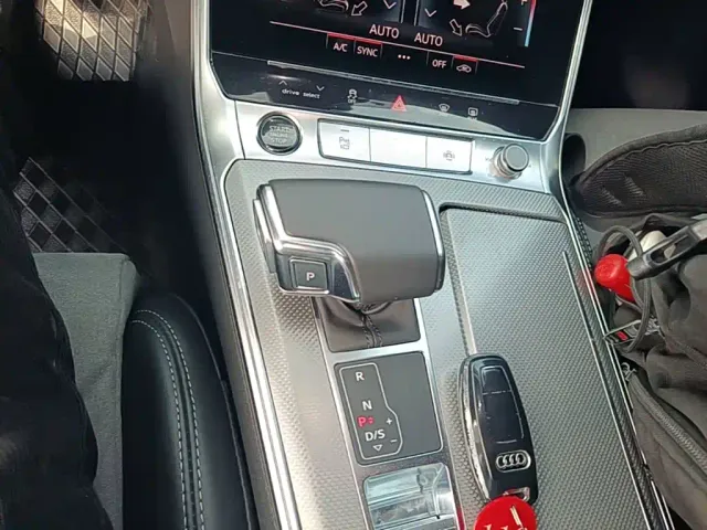 Audi A6L — Фото автомобиля 13