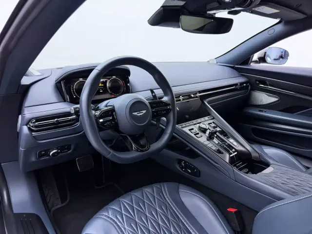 Aston Martin DB12 — Фото автомобиля 20