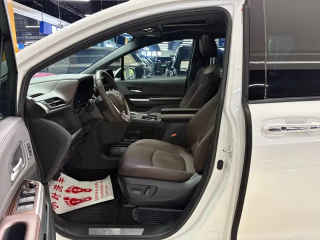 Toyota Granvia — Фото автомобиля 4