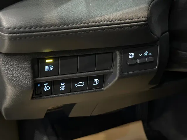 Toyota Avalon — Фото автомобиля 20