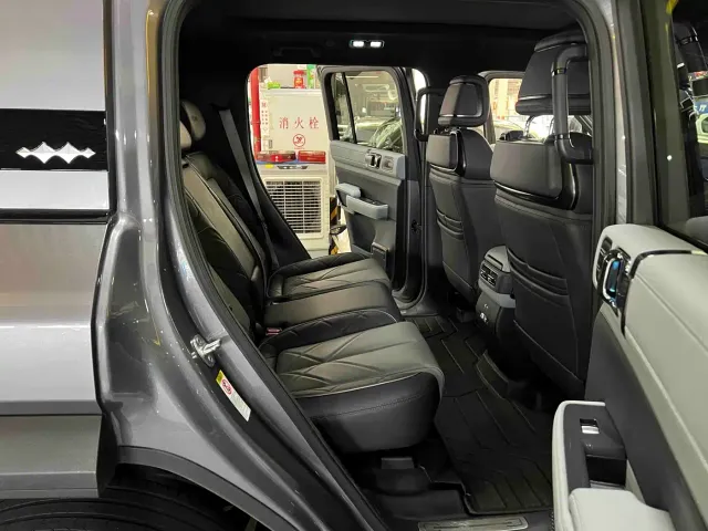 BYD FangChengBao Leopard 5 — Фото автомобиля 9