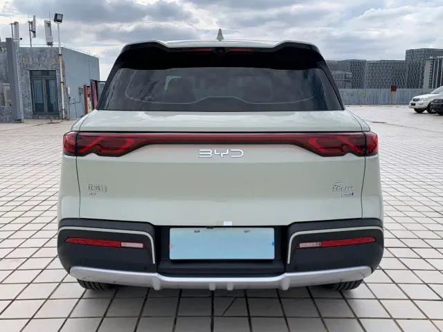 BYD Yuan UP — Фото автомобиля 5