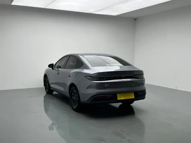 BYD Seal 05 DM-i — Фото автомобиля 4