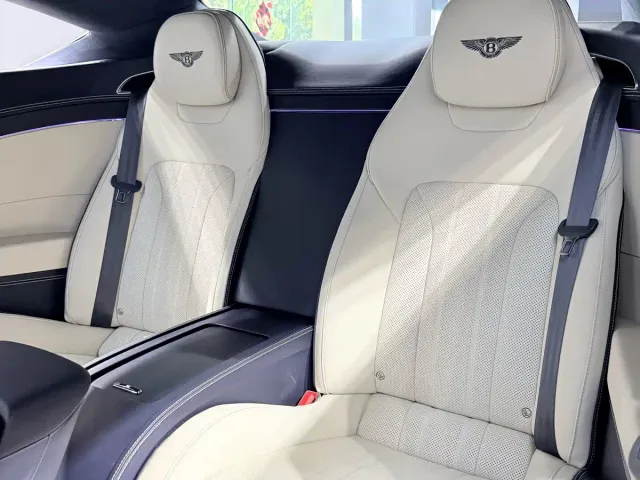 Bentley Continental — Фото автомобиля 14
